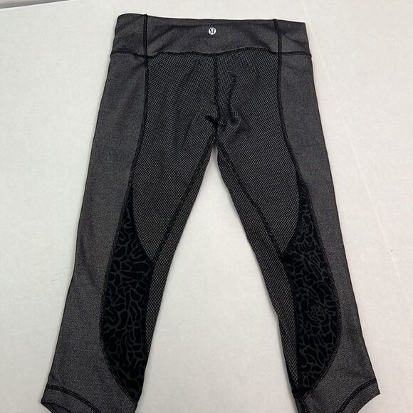 Lululemon Wunder Under Crop Align 23” gray and black multi leggings size 6 Flaws - Picture 10 of 12